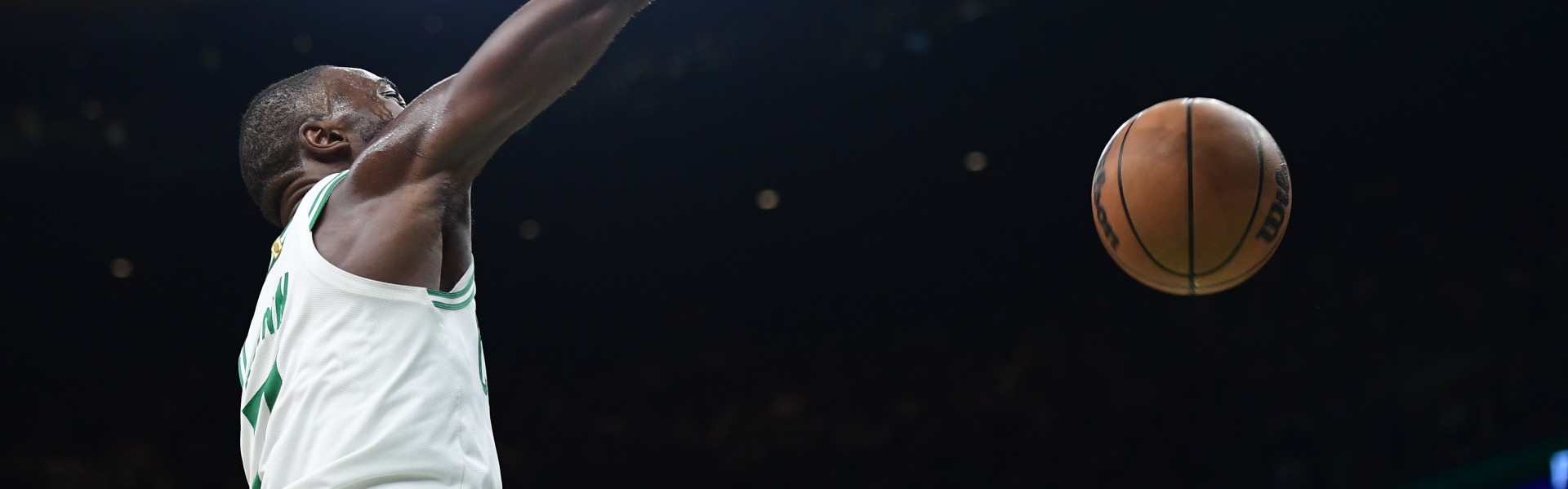 espn nba-武切维奇：之前不知道杰伦·布朗这么健谈 场上场下他都帮我很多