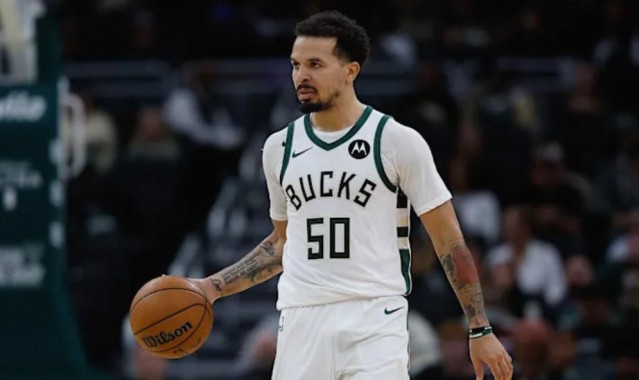 Shams：雄鹿将科尔-安东尼和科菲交易至太阳，换来理查兹