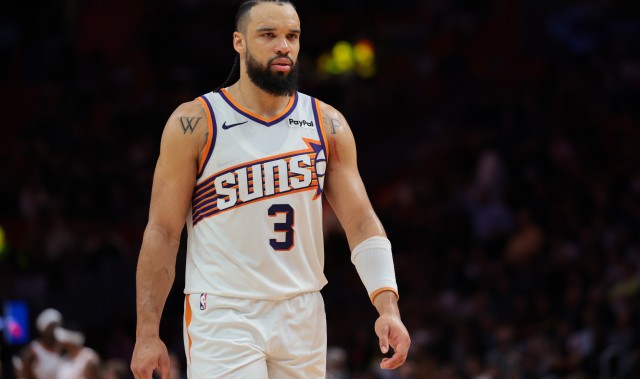 espn-不太行！狄龙复出13投仅4中拿到9分5板有5犯规 三分3中1